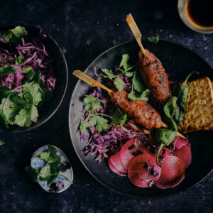 Vegane japanische Tsukune Spieße mit Rotkohl und Rettich 2 Vegane japanische Tsukune Spieße mit Rotkohl und Rettich