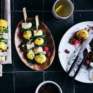 vegetarische grillspiesse alloumi mit himbeervinaigrette